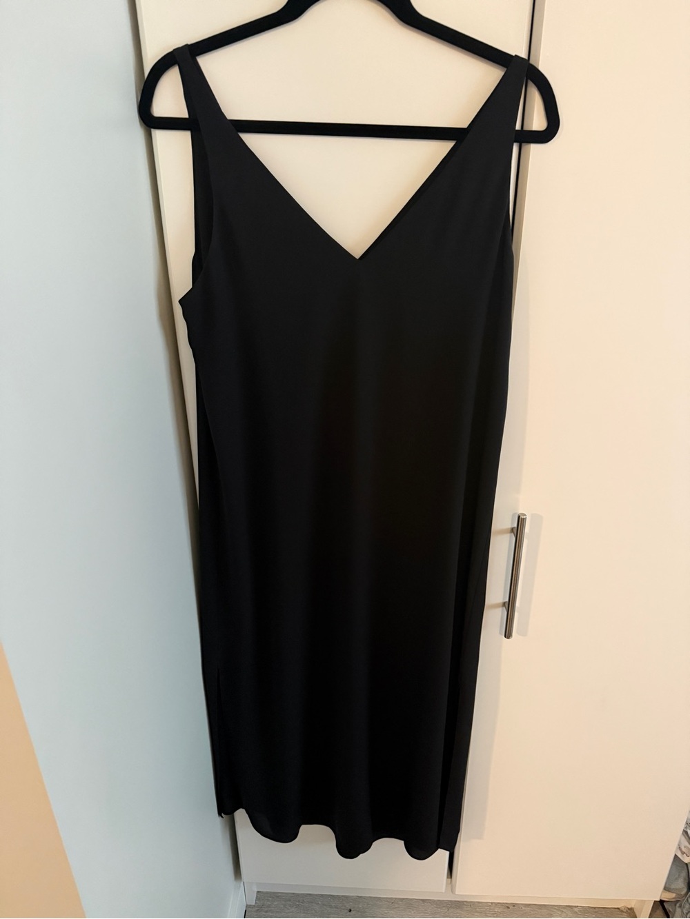 Babaton Black V-Neck Midi Dress